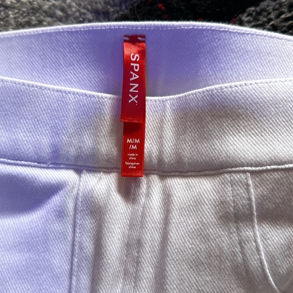 Spanx Skinny Capri - Picture 2 of 6